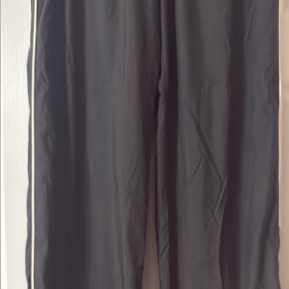 Nike Black Sweatpants Relaxed Fit Joggers - Picture 2 of 6